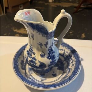 Blue willow. White Porcelain Pitcher and Bowl Set